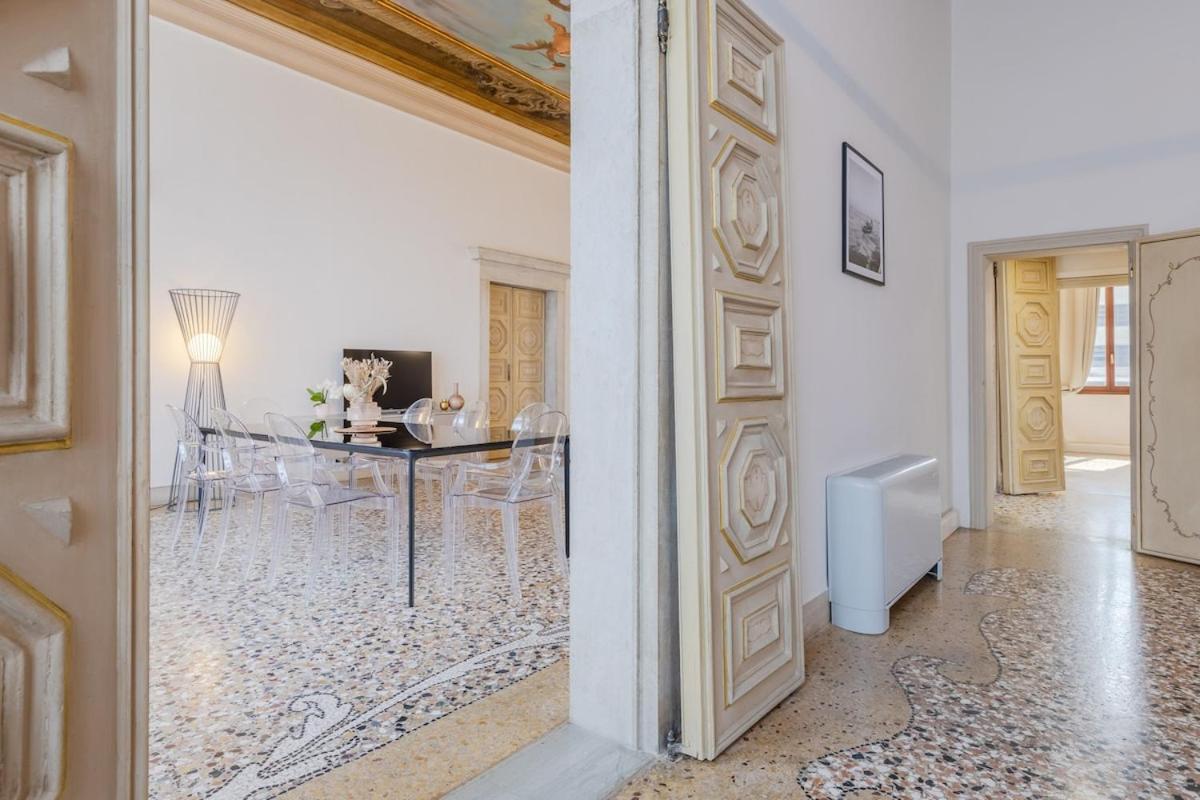 Apartment Luxury Calatrava - In Venetian Palazzo Venice