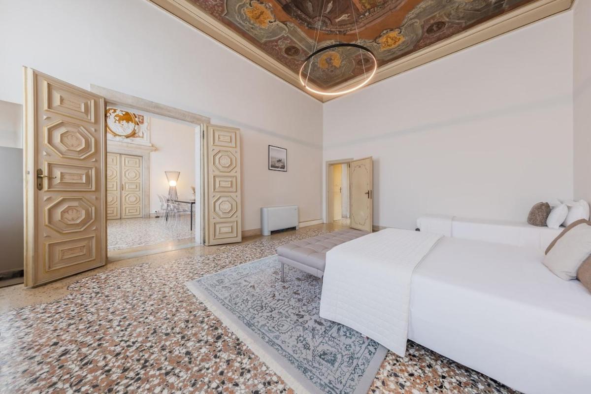 Luxury Calatrava - In Venetian Palazzo * Venice
